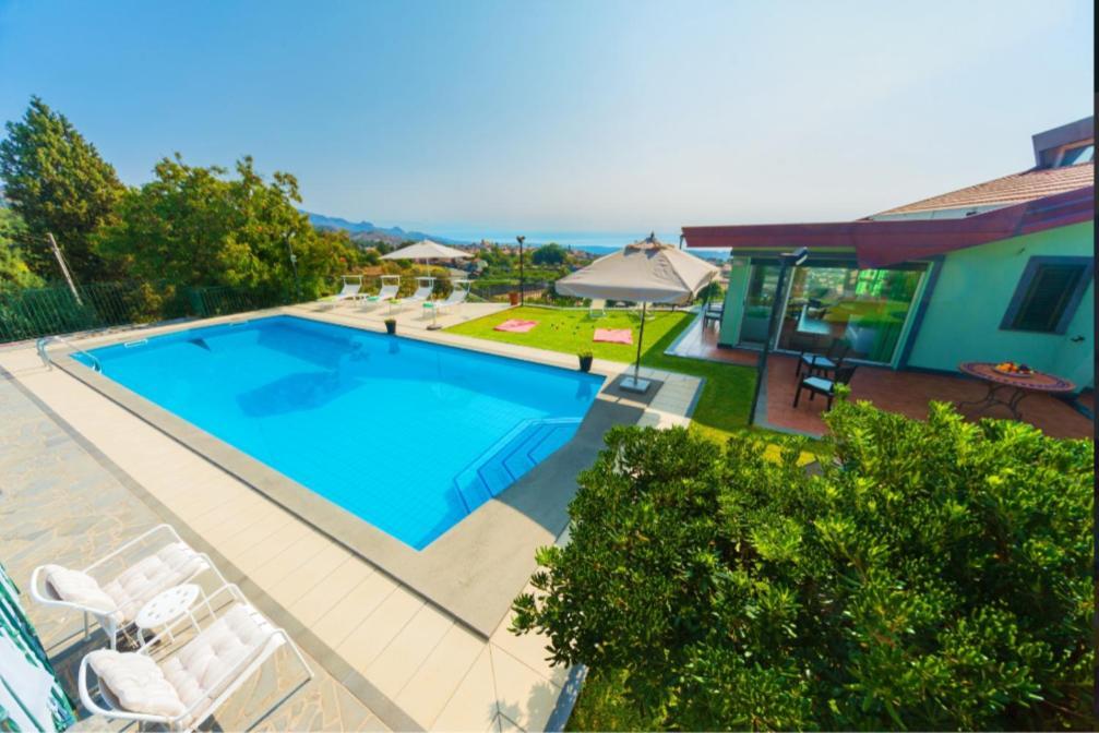 Villa Capogrecale - Piscina Riscaldata Piedimonte Etneo Eksteriør billede
