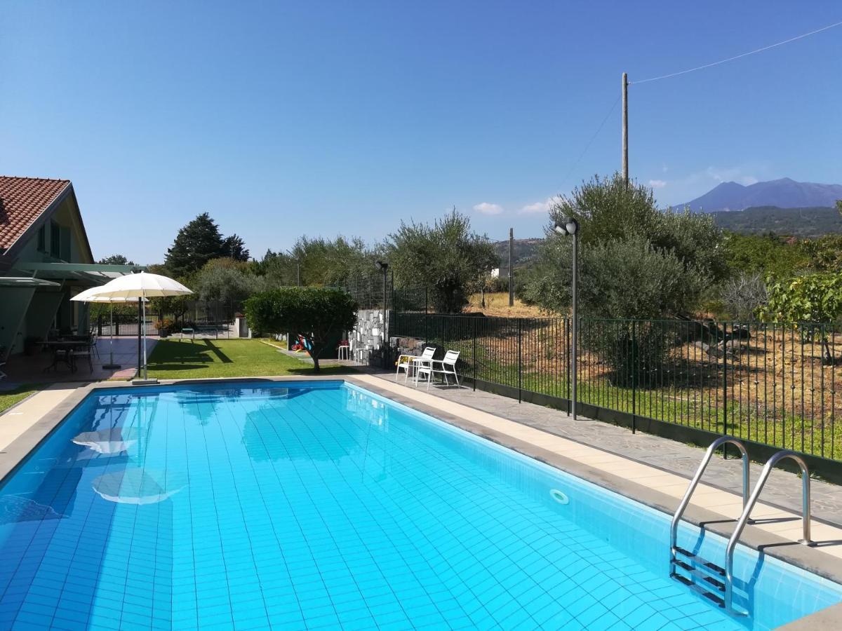 Villa Capogrecale - Piscina Riscaldata Piedimonte Etneo Eksteriør billede