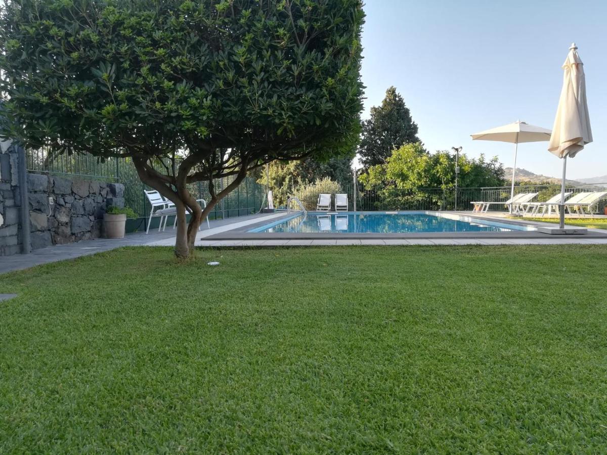 Villa Capogrecale - Piscina Riscaldata Piedimonte Etneo Eksteriør billede