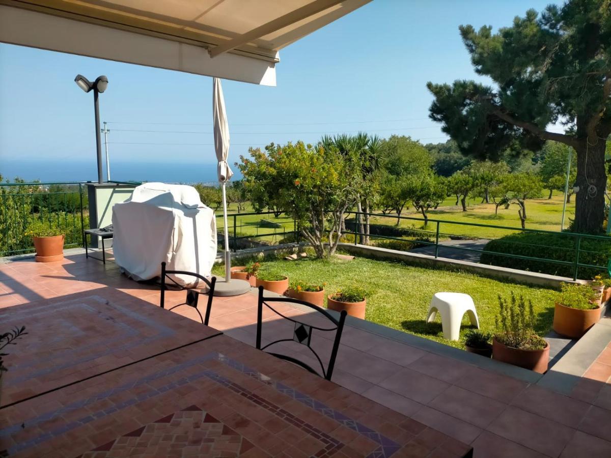 Villa Capogrecale - Piscina Riscaldata Piedimonte Etneo Eksteriør billede