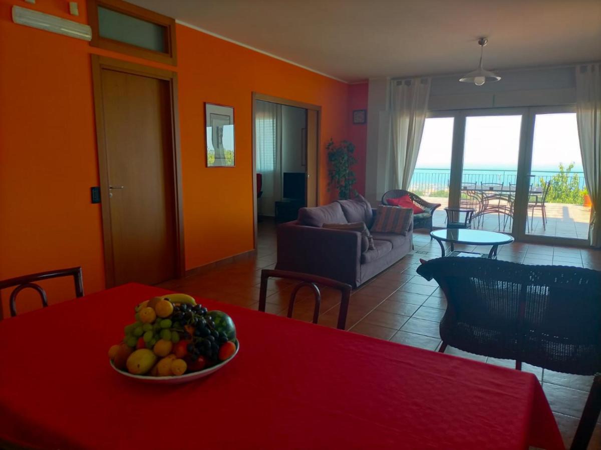 Villa Capogrecale - Piscina Riscaldata Piedimonte Etneo Eksteriør billede