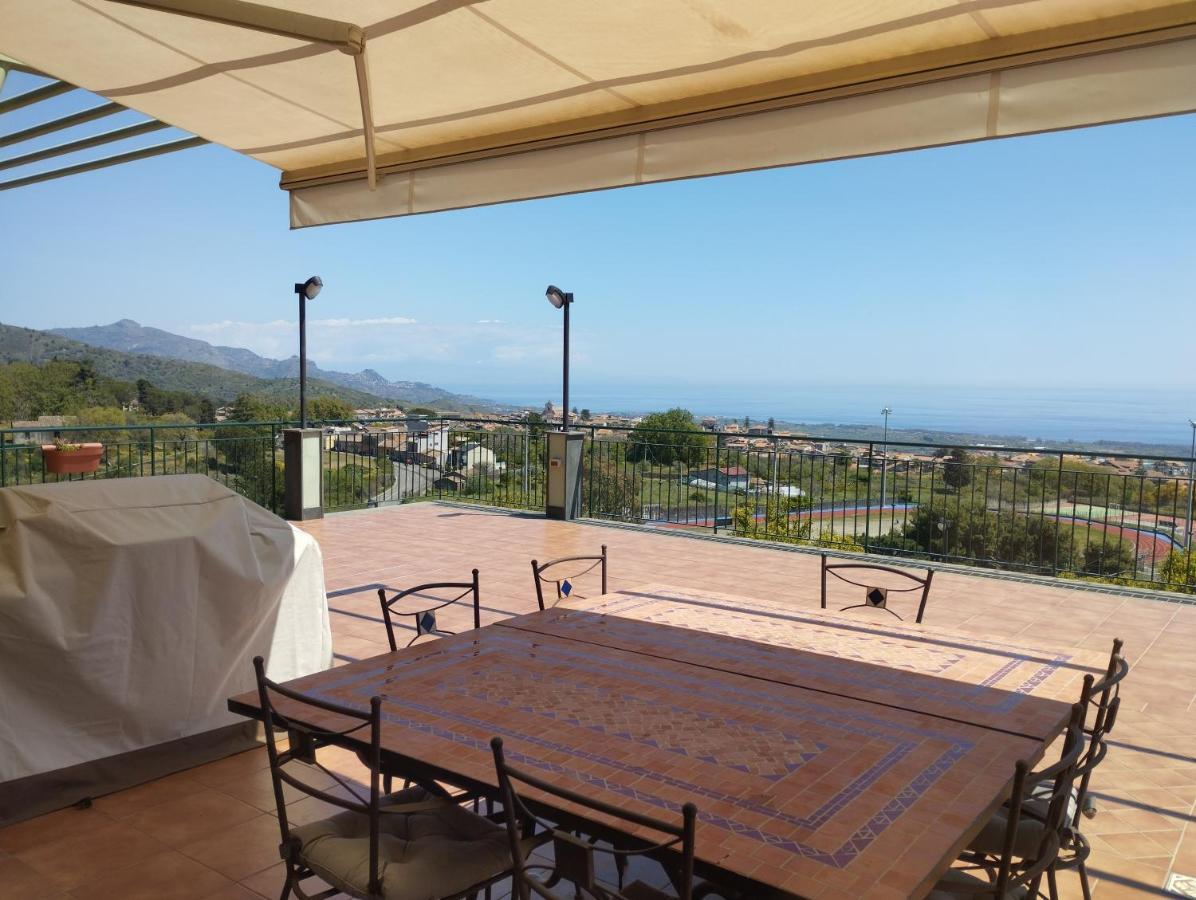 Villa Capogrecale - Piscina Riscaldata Piedimonte Etneo Eksteriør billede