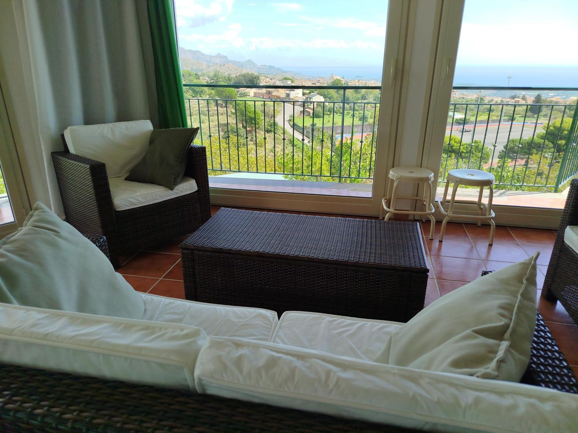 Villa Capogrecale - Piscina Riscaldata Piedimonte Etneo Eksteriør billede