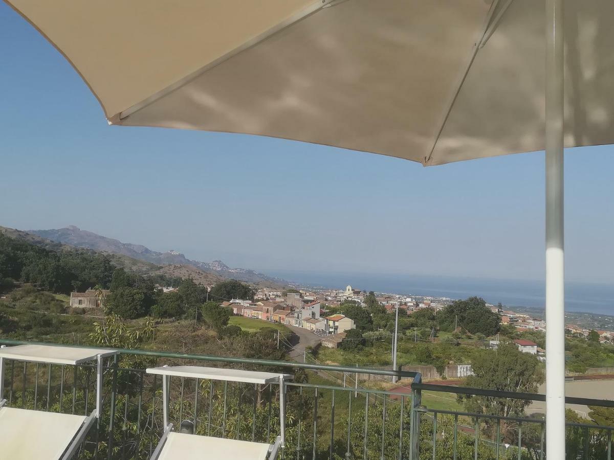 Villa Capogrecale - Piscina Riscaldata Piedimonte Etneo Eksteriør billede
