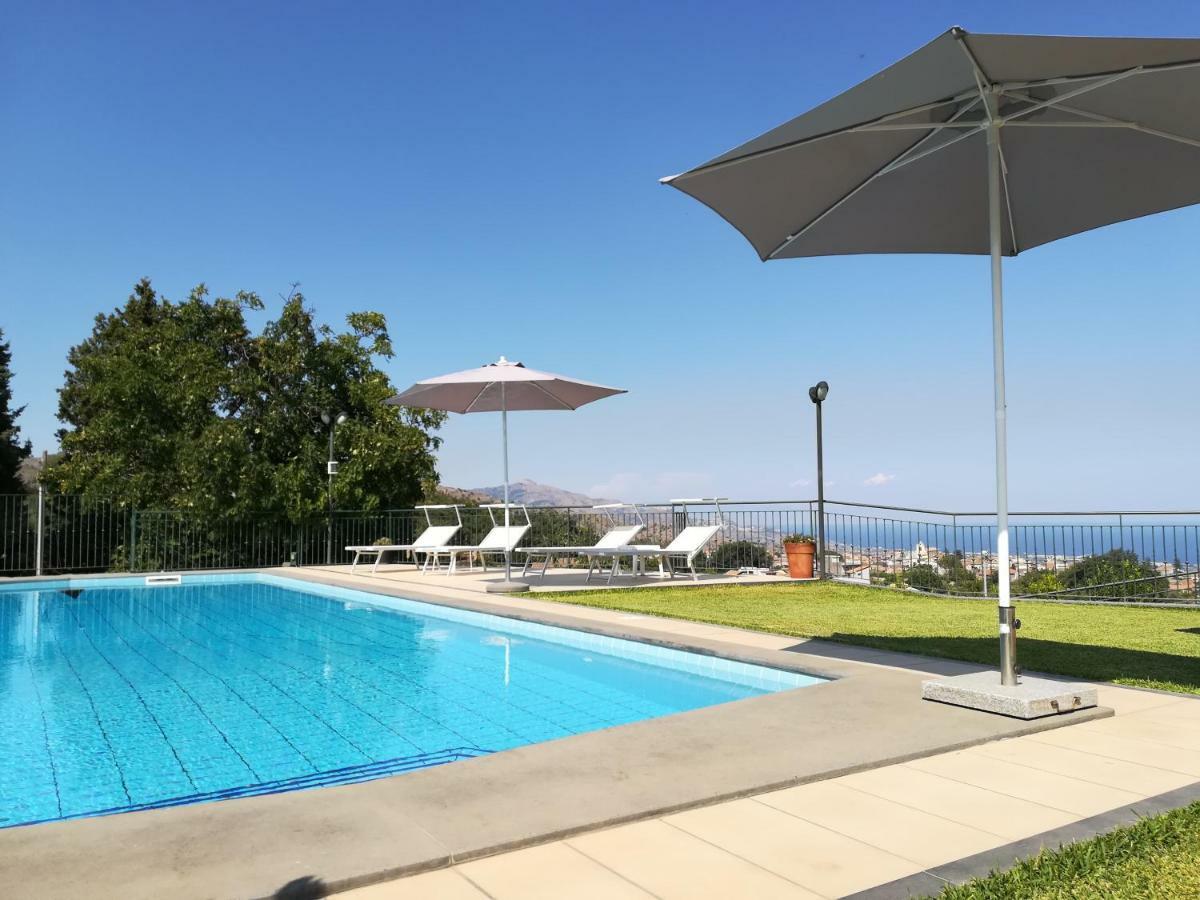 Villa Capogrecale - Piscina Riscaldata Piedimonte Etneo Eksteriør billede